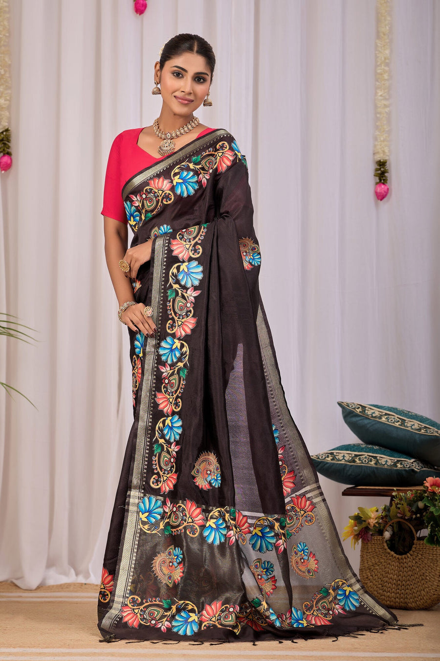 Chaya Espresso Brown Banana Silk Saree — pallu detail