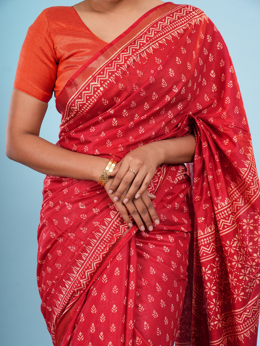 Vermilion red Chanderi block-print saree, fabric texture close-up – Koshnika