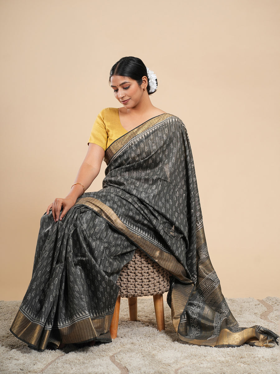 Charcoal grey bamboo silk saree, pallu detail – Koshnika