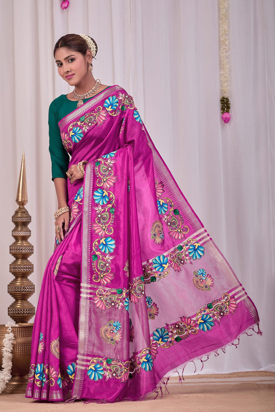 Meena Magenta Banana Silk Saree — pallu detail